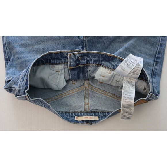 Levi's Women's Sz 27 x 30 Medium Wash Middy Ankle Flare Stretch Denim Jeans - Picture 3 of 9